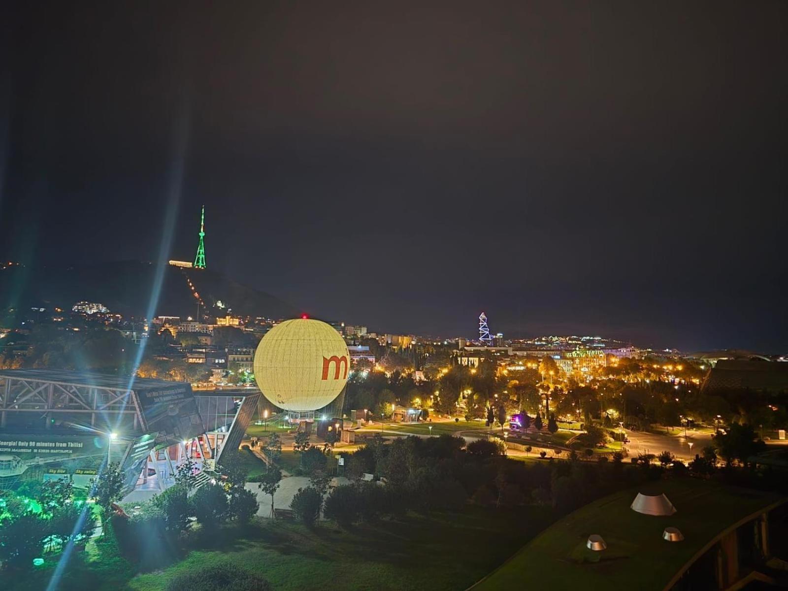 Hotel Rike Park Тбилиси Экстерьер фото