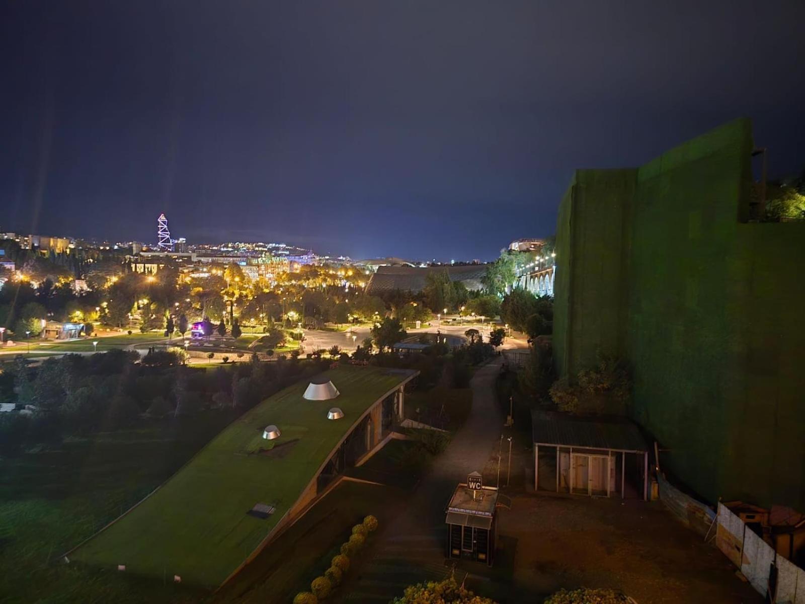 Hotel Rike Park Тбилиси Экстерьер фото