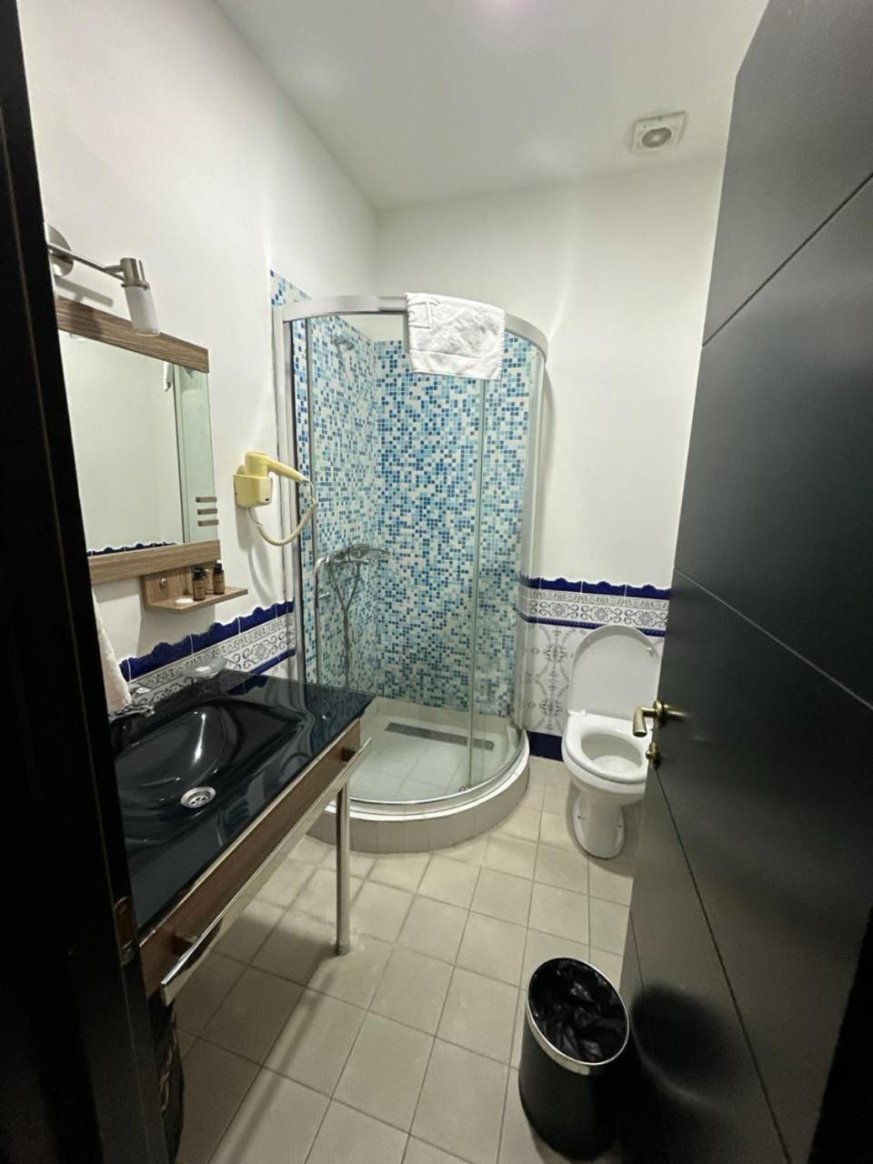 Hotel Rike Park Тбилиси Экстерьер фото