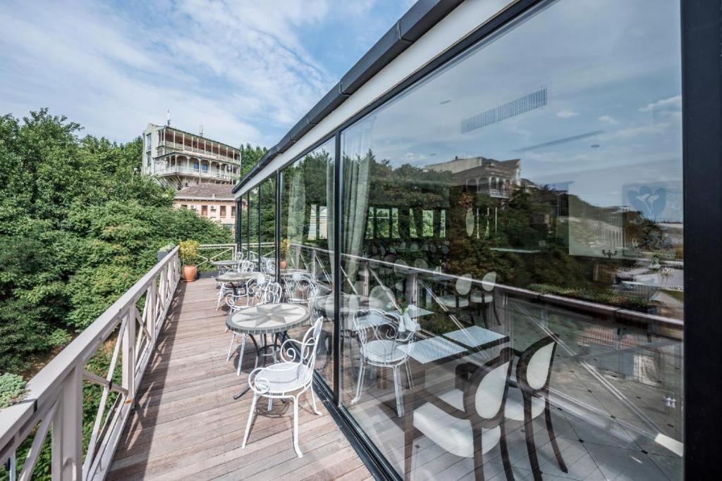 Hotel Rike Park Тбилиси Экстерьер фото