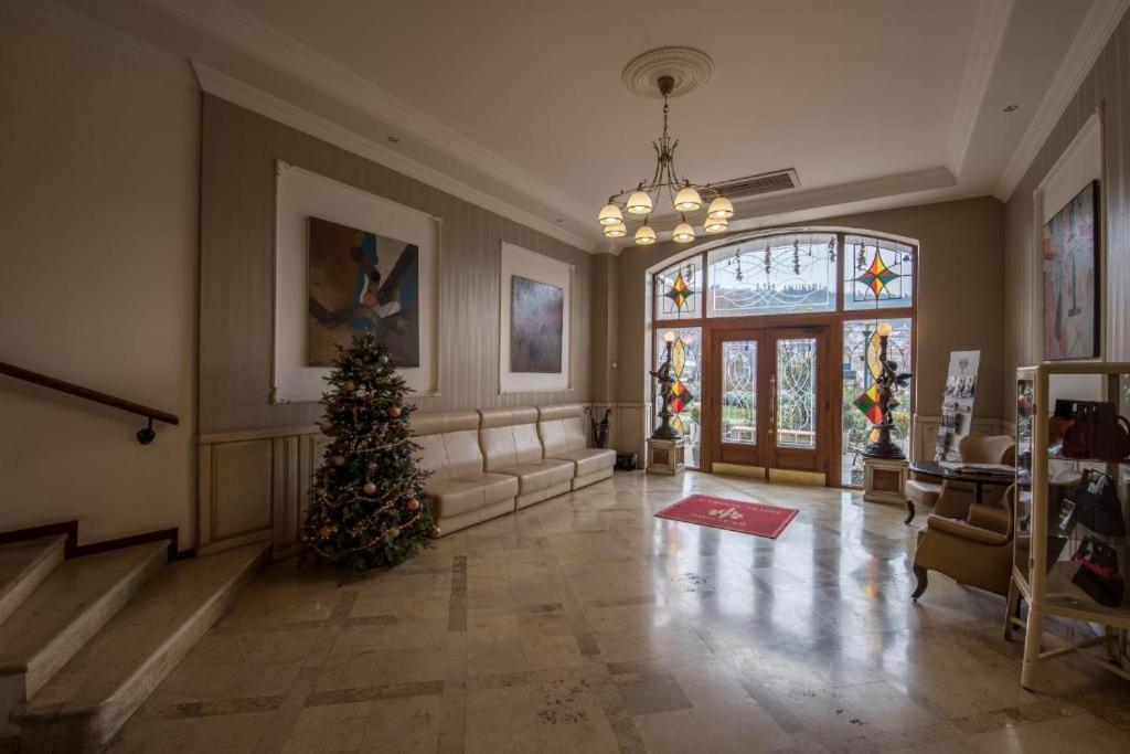 Hotel Rike Park Тбилиси Экстерьер фото